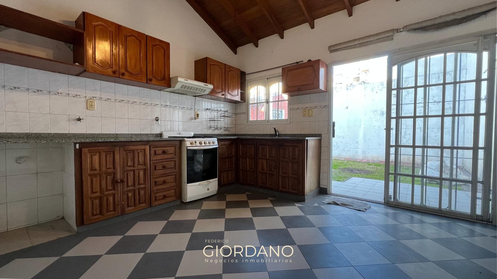 3-Room House for Sale in Quilmes Oeste