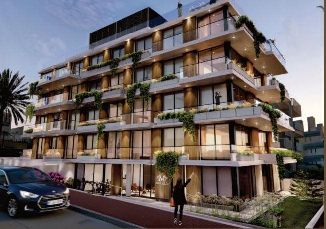 For Sale in Pozo: Studio Apartment in the Peninsula Basement Building