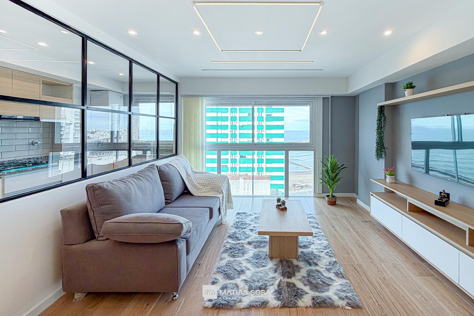 For Sale - 3-room apartment - Ocean view - Renovated - Downtown