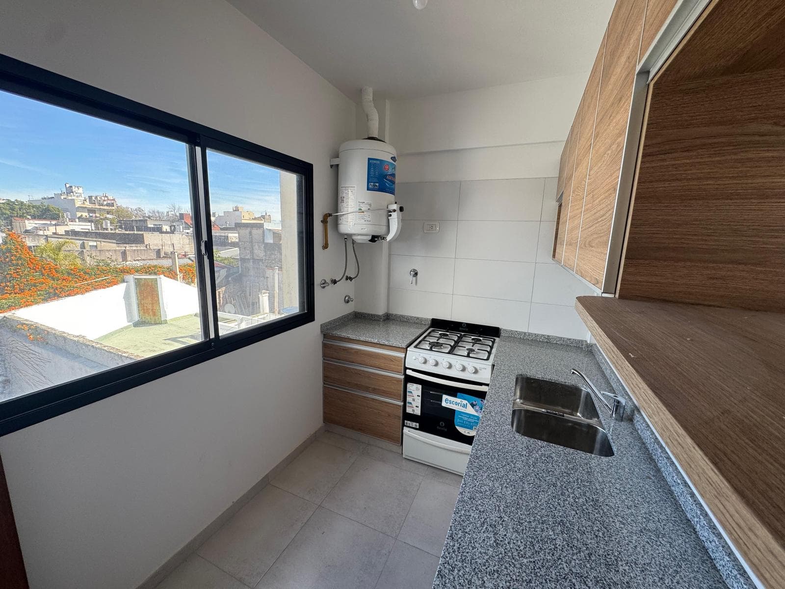 BRAND-NEW 2-ROOM APARTMENT. BALCONY. SUNNY. VILLA DEL PARQUE