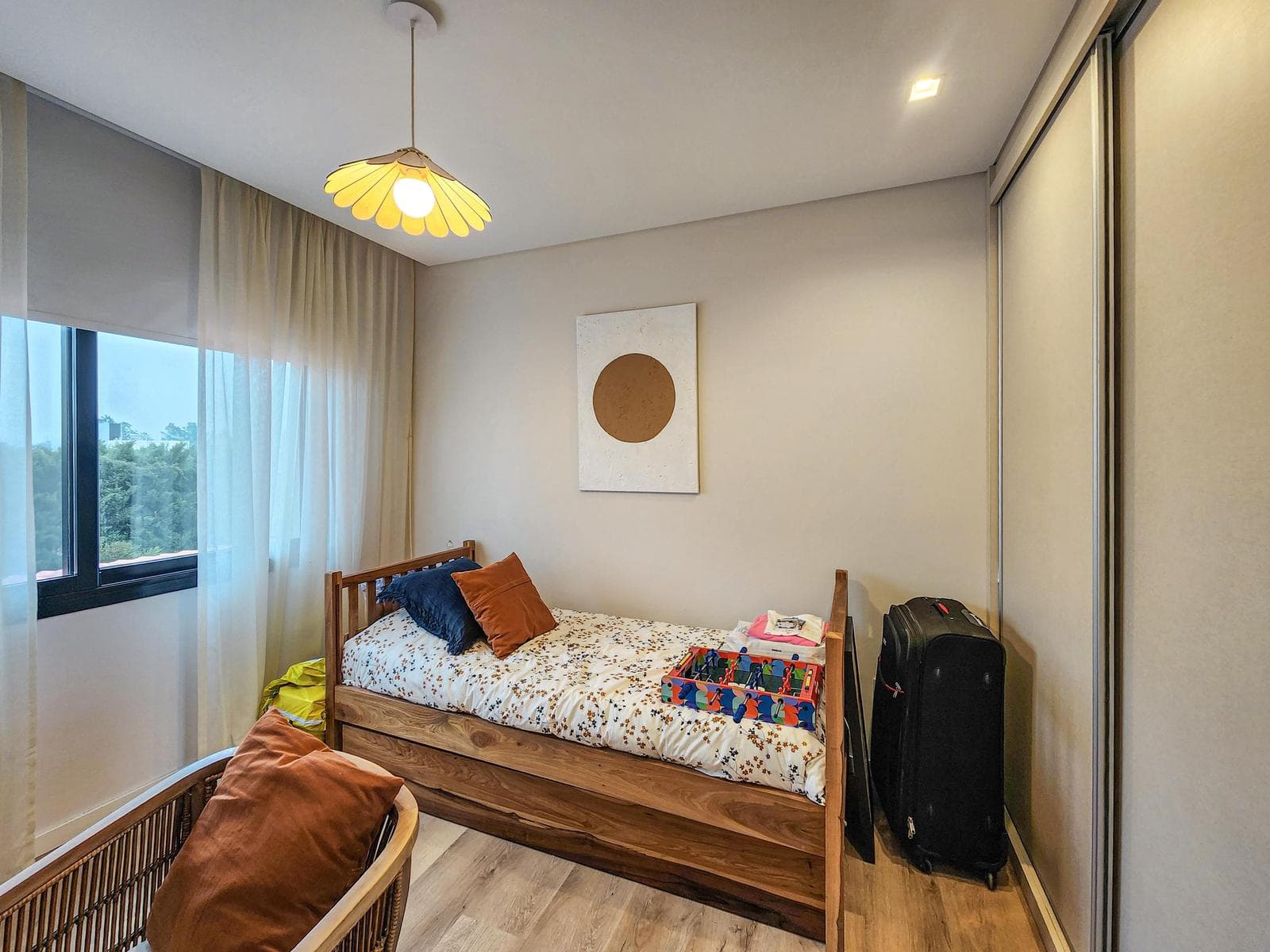 3-bedroom house straight out of a magazine, with a large yard and pool in Puerto Roldan