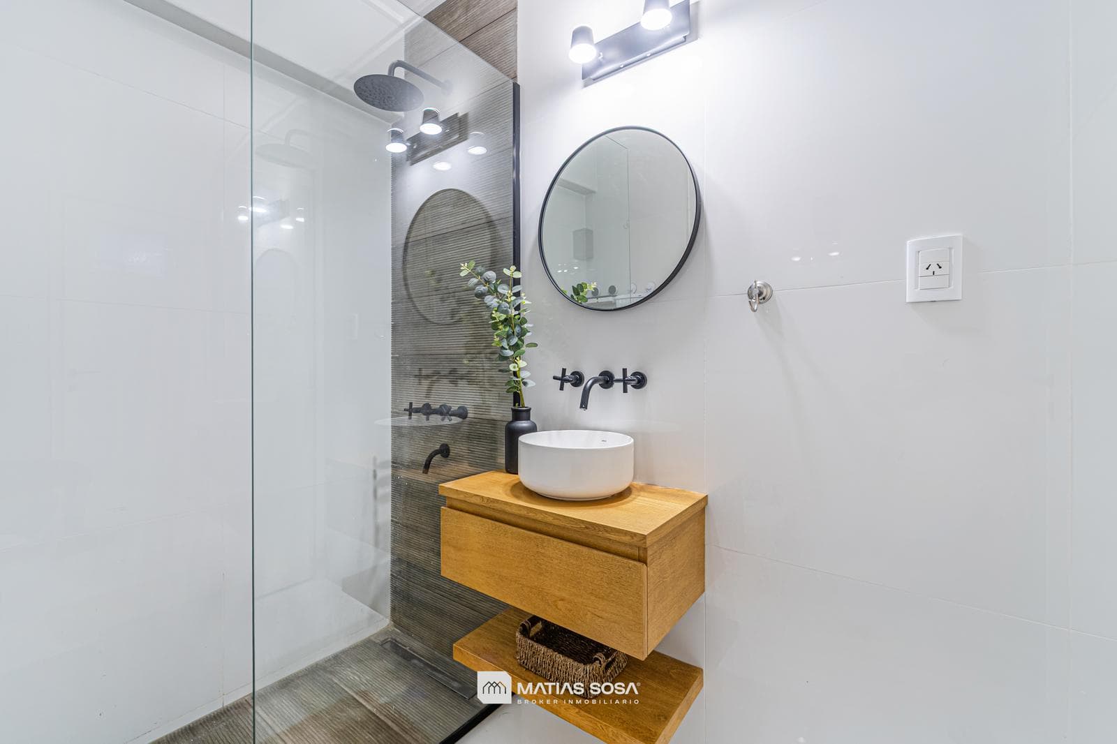 For Sale - 2-room apartment - Ocean view - Renovated