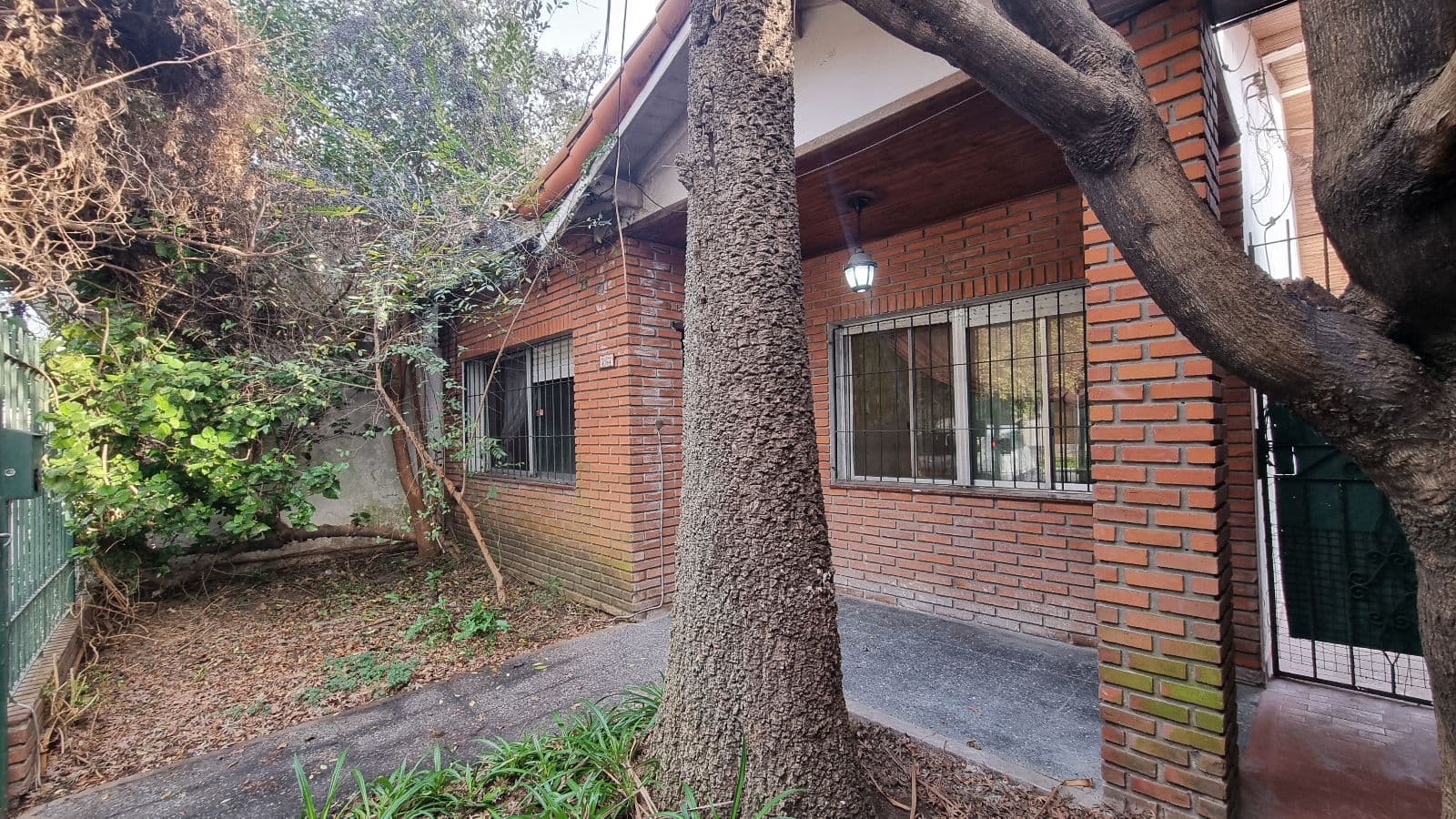 Casa 3 amb y medio, cochera y patio. APTO CRÉDITO