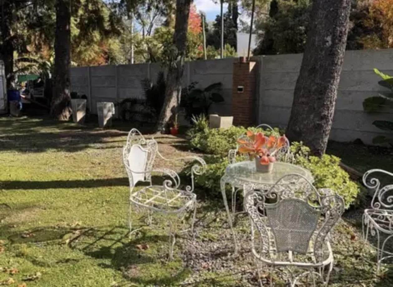 House for sale in Benavidez, 3 bedrooms and a pool