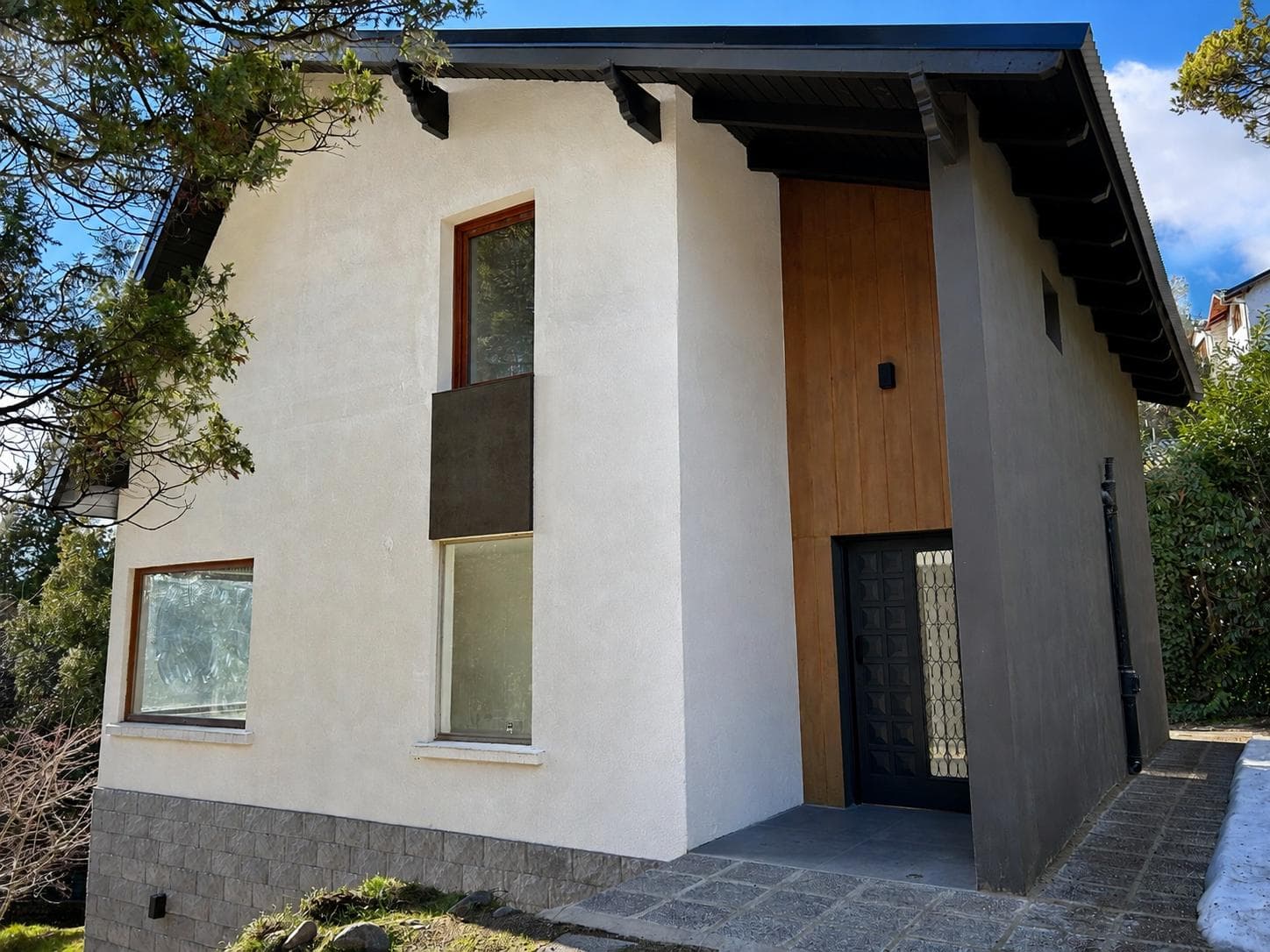 Luxury Home for Sale in the Las Vertientes Neighborhood