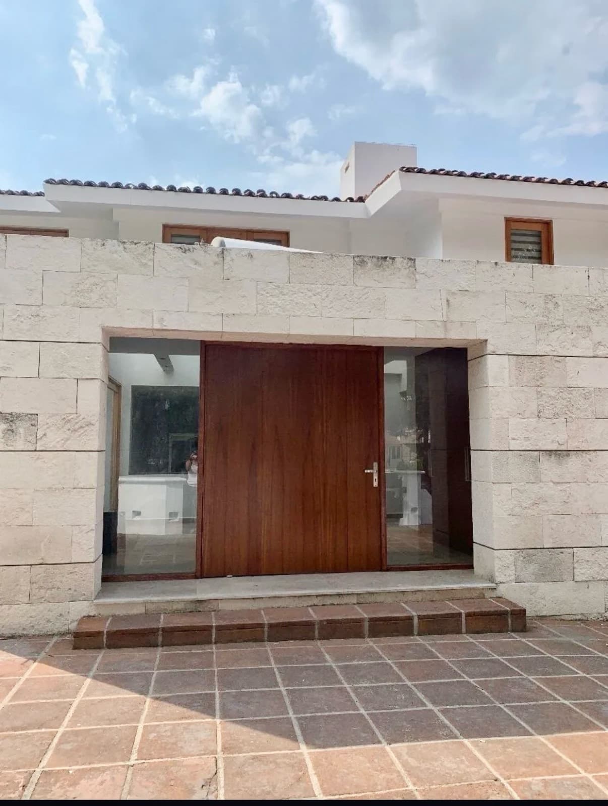 House - Esmeralda Area