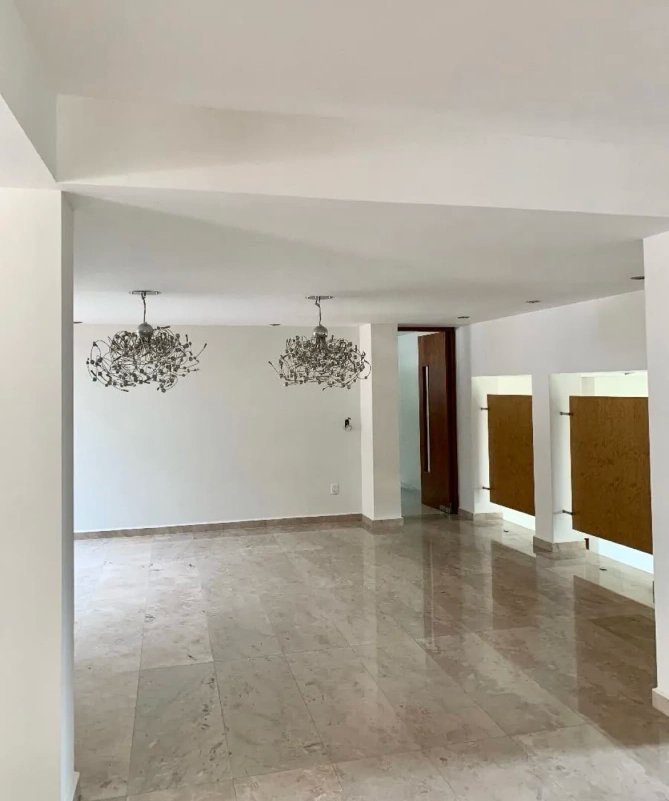 House - Esmeralda Area