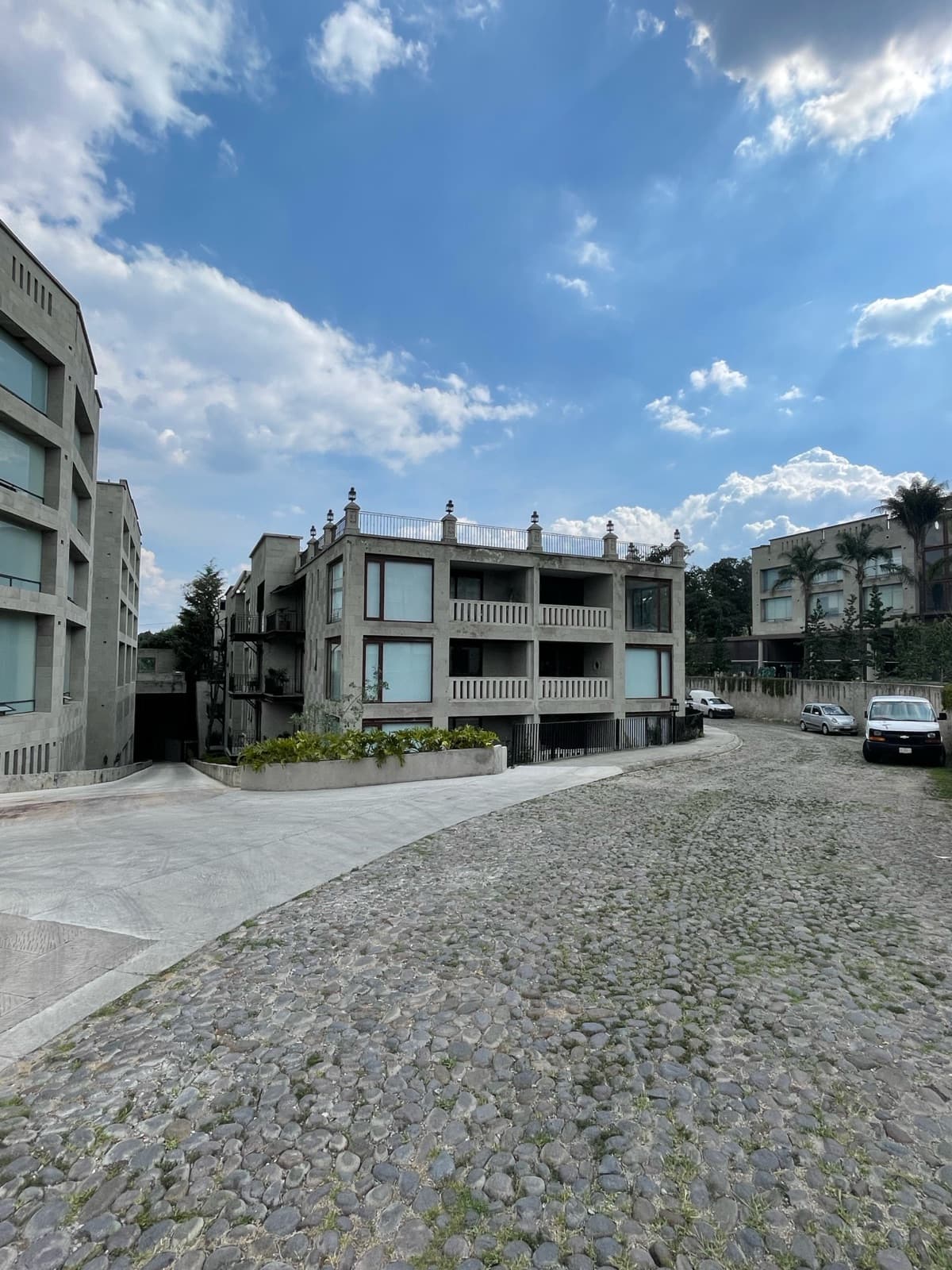 Apartment - Esmeralda Area