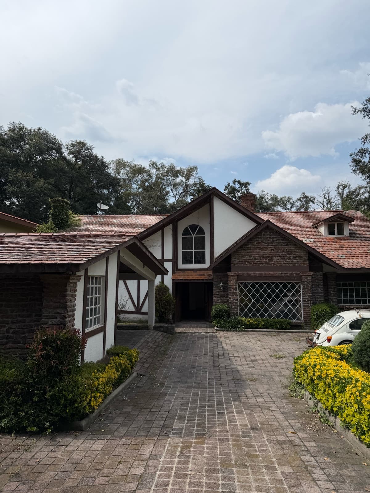 House - Esmeralda Area