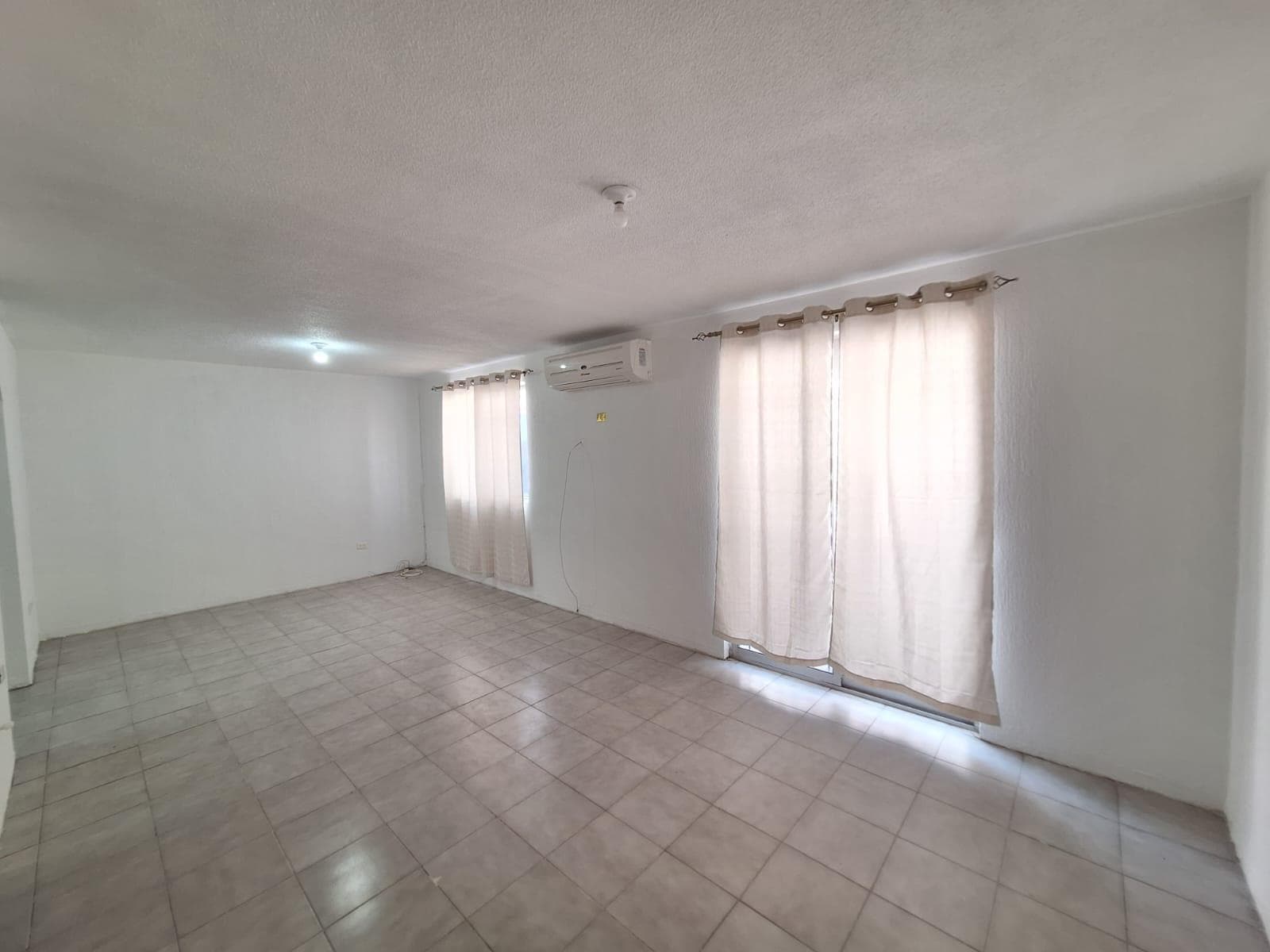 HOUSE FOR RENT IN TORREMOLINOS, GUADALUPE, N.L. / PRIVATE