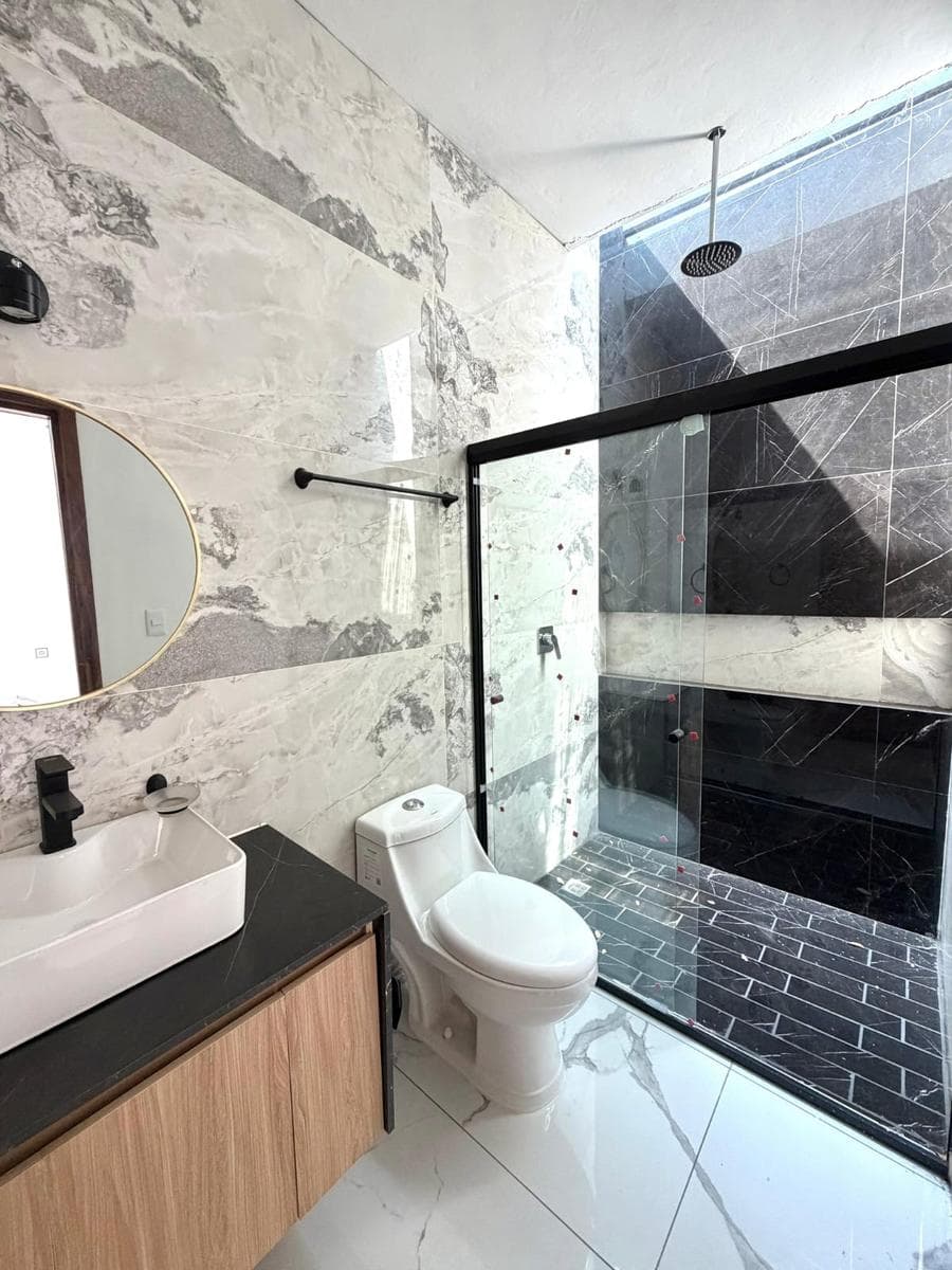 House for Sale, Laguna de Juluapan Street