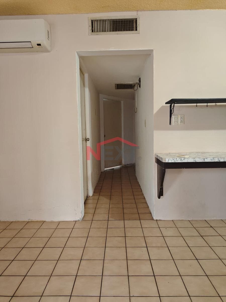 HOUSE FOR SALE IN THE PRADOS DEL SOL NEIGHBORHOOD