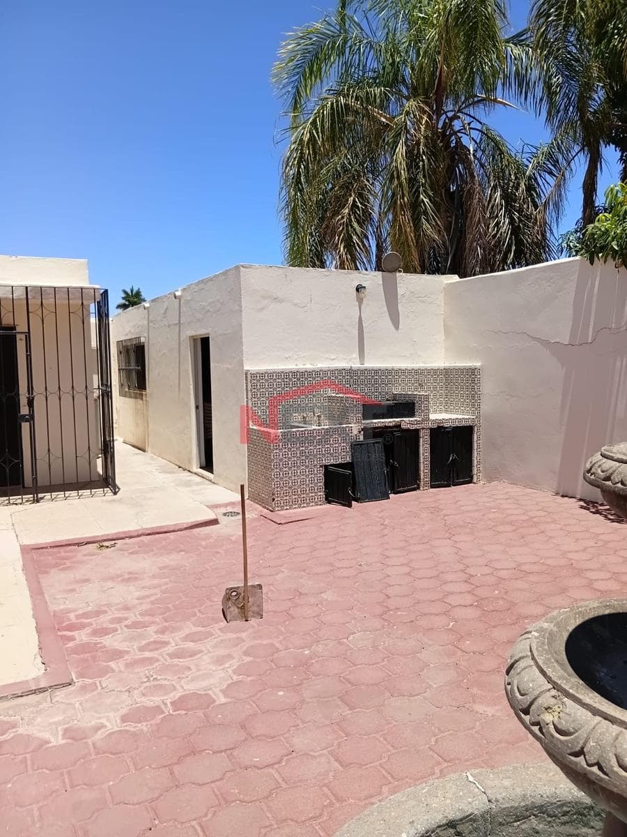 HOUSE FOR SALE LOCATED IN THE NORTHERN AREA