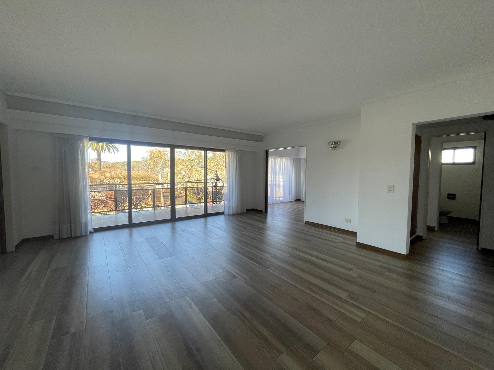 FOR SALE: 5-ROOM APARTMENT + SERVICE QUARTER WITH GARAGE AND STORAGE ROOM IN SAN ISIDRO