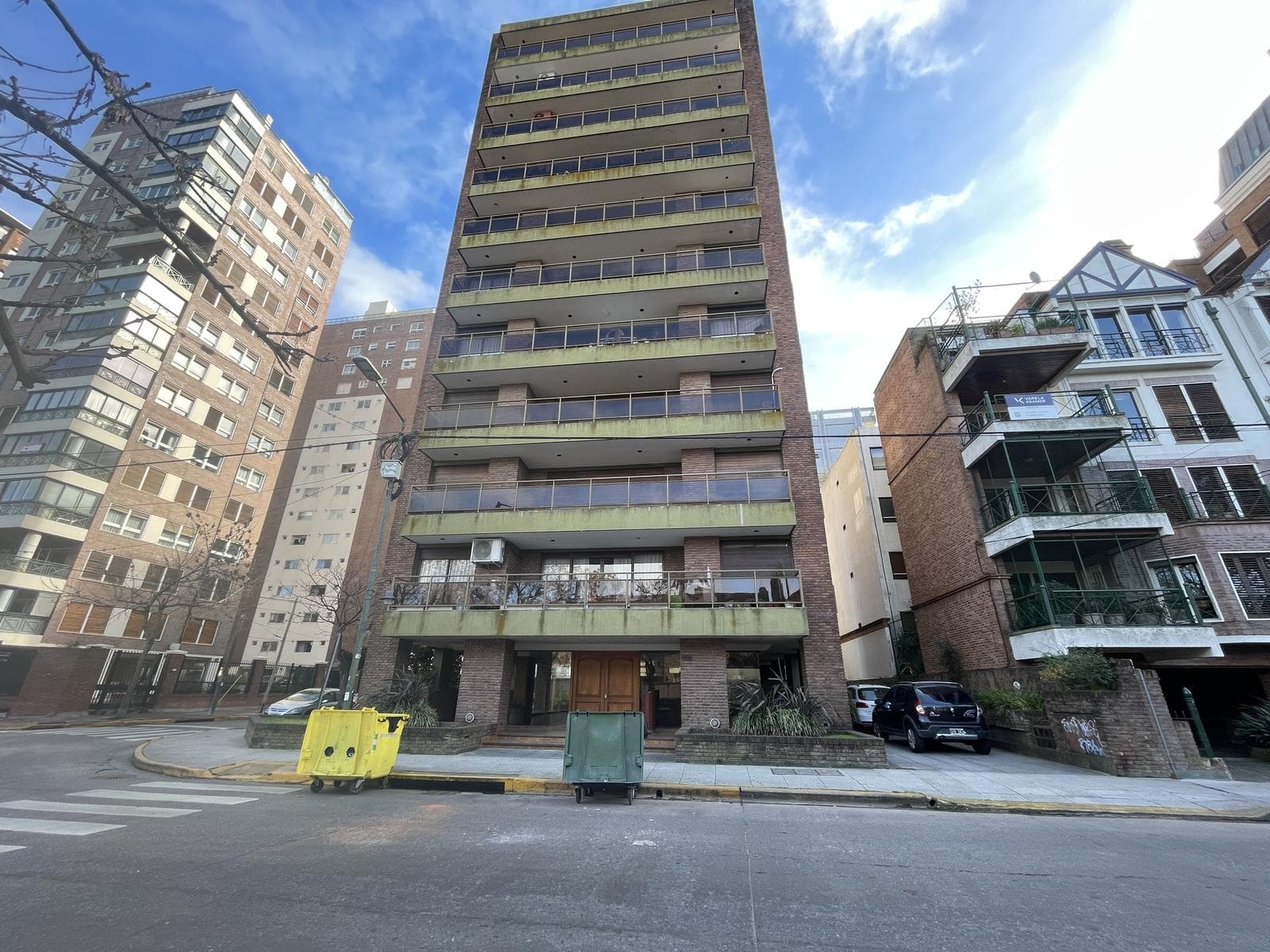 FOR SALE: 5-ROOM APARTMENT + SERVICE QUARTER WITH GARAGE AND STORAGE ROOM IN SAN ISIDRO