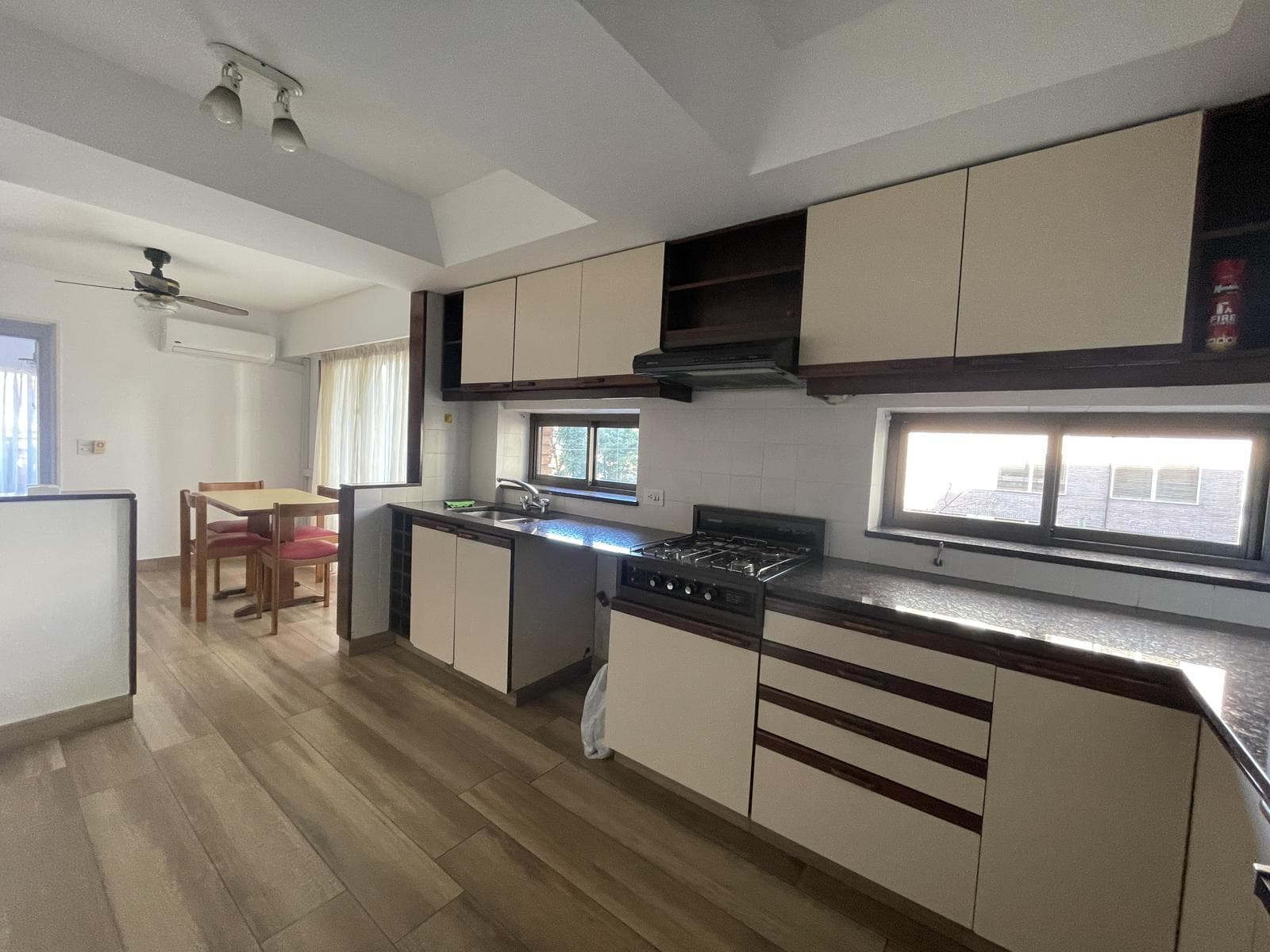 FOR SALE: 5-ROOM APARTMENT + SERVICE QUARTER WITH GARAGE AND STORAGE ROOM IN SAN ISIDRO