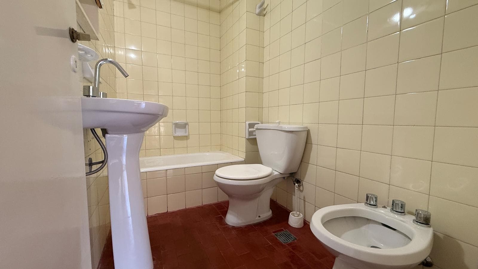 FOR SALE IN ALMAGRO: STUDIO APARTMENT, SUITABLE FOR PROFESSIONALS