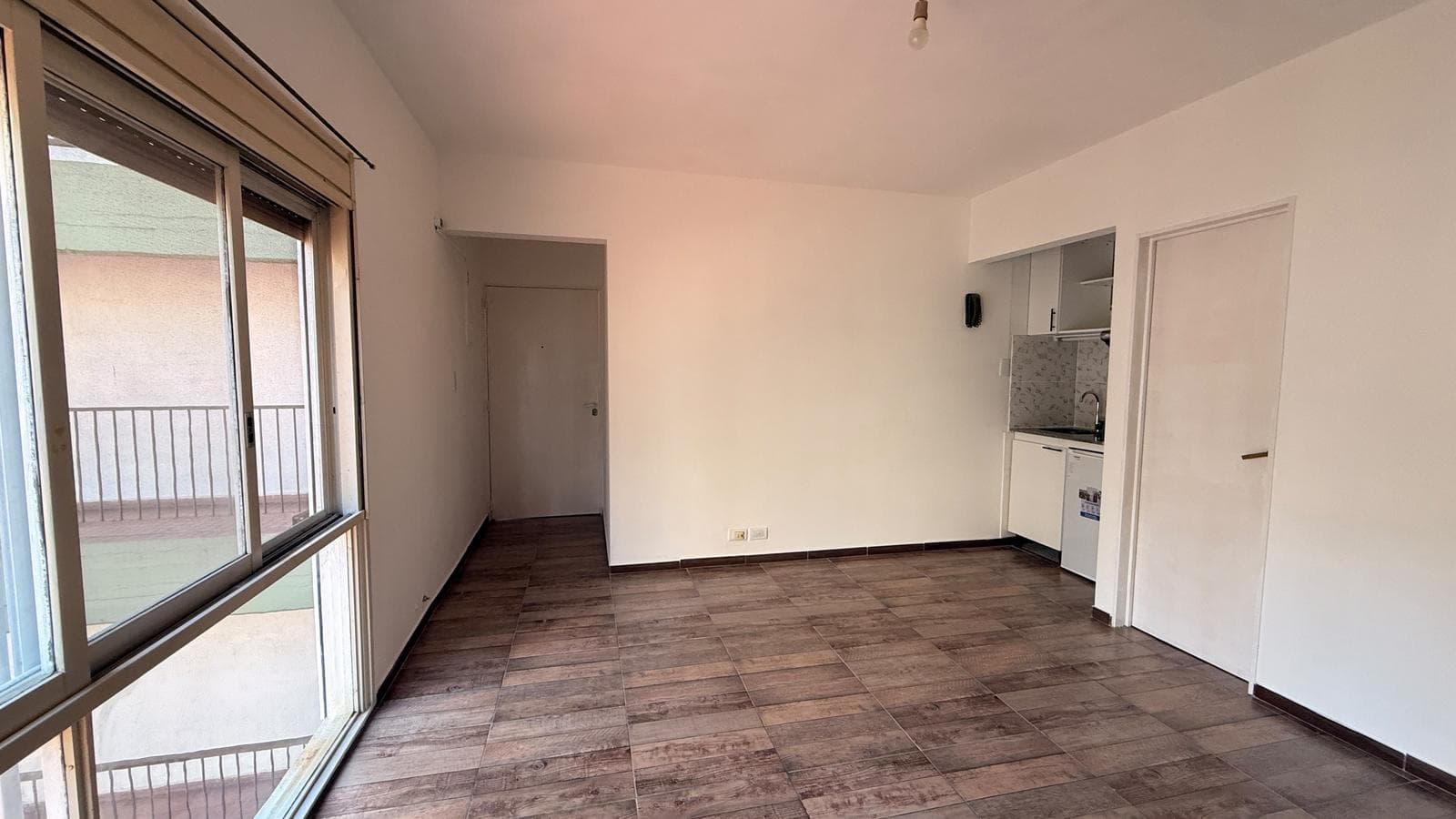FOR SALE IN ALMAGRO: STUDIO APARTMENT, SUITABLE FOR PROFESSIONALS