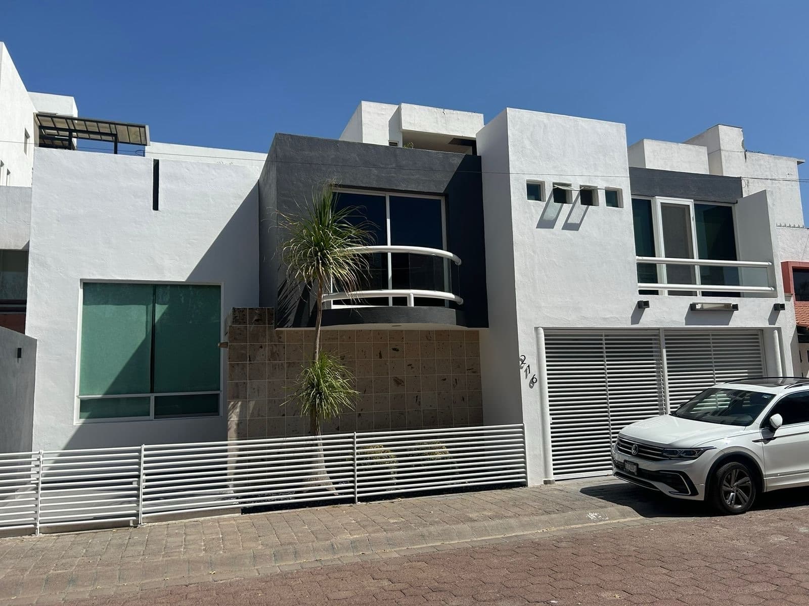 House - Los Calicantos Subdivision