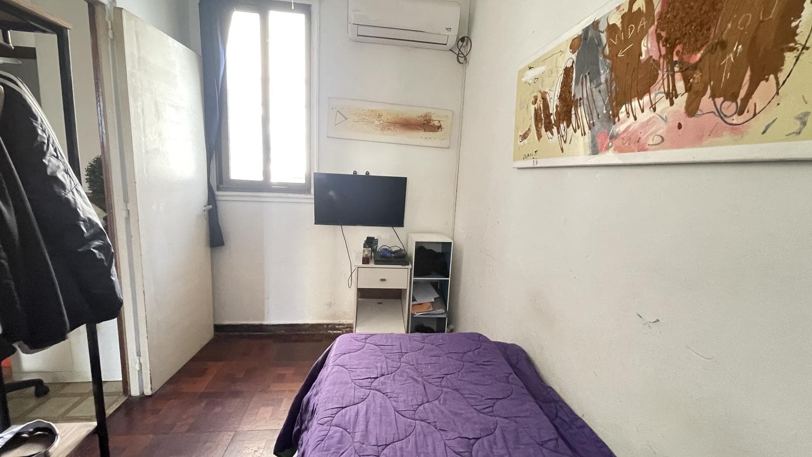 3-room apartment facing the street with a wrap-around balcony in a historic building | Boedo | For Sale