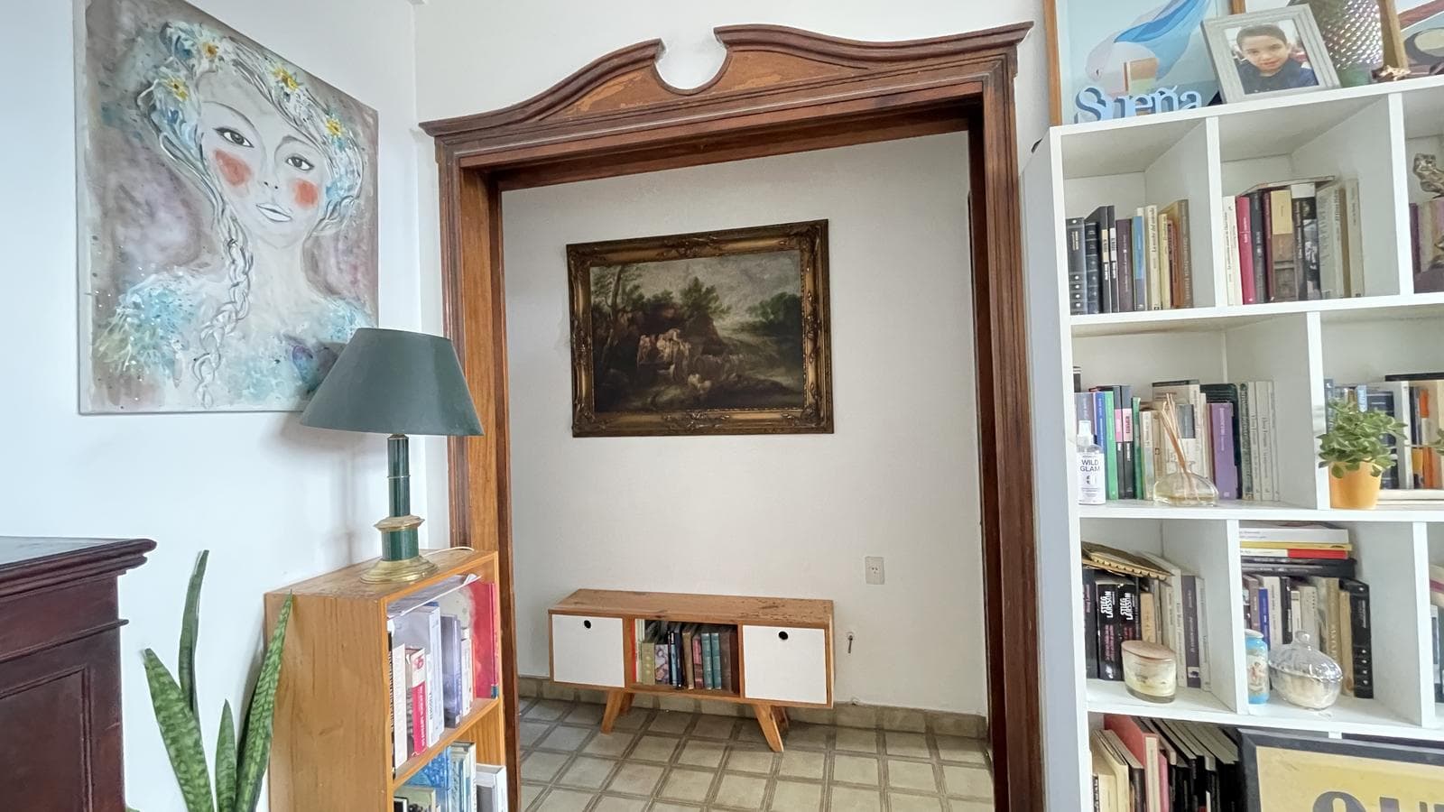 3-room apartment facing the street with a wrap-around balcony in a historic building | Boedo | For Sale