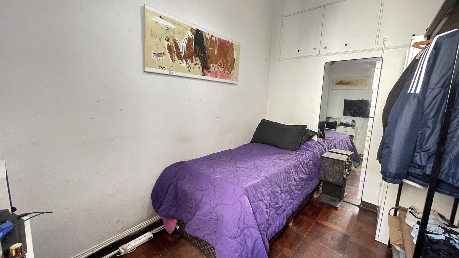 3-room apartment facing the street with a wrap-around balcony in a historic building | Boedo | For Sale