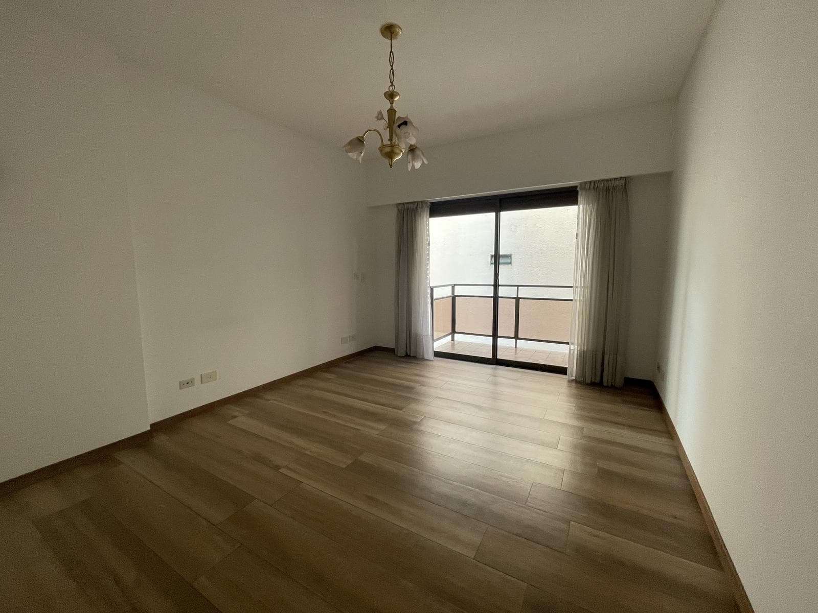 EXCLUSIVE RENTAL APARTMENT: 200 m² · 5 ROOMS + MAID'S QUARTERS AND GARAGE IN SAN ISIDRO