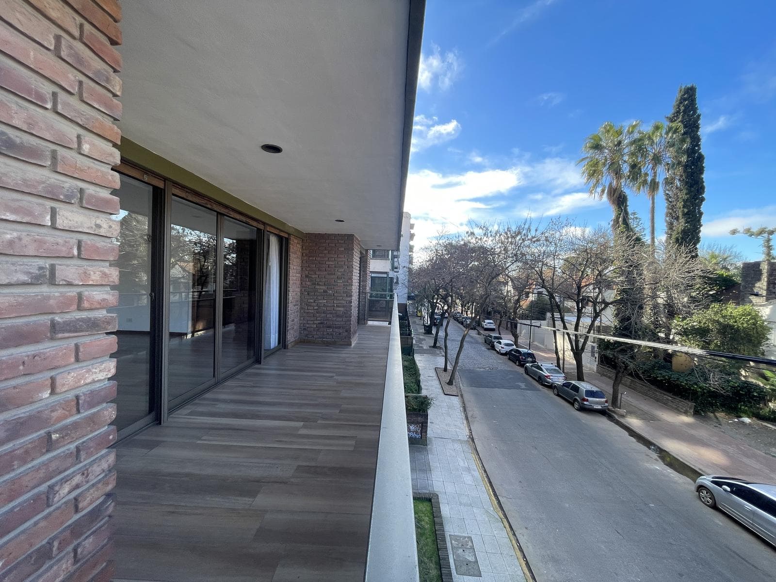 EXCLUSIVE RENTAL APARTMENT: 200 m² · 5 ROOMS + MAID'S QUARTERS AND GARAGE IN SAN ISIDRO