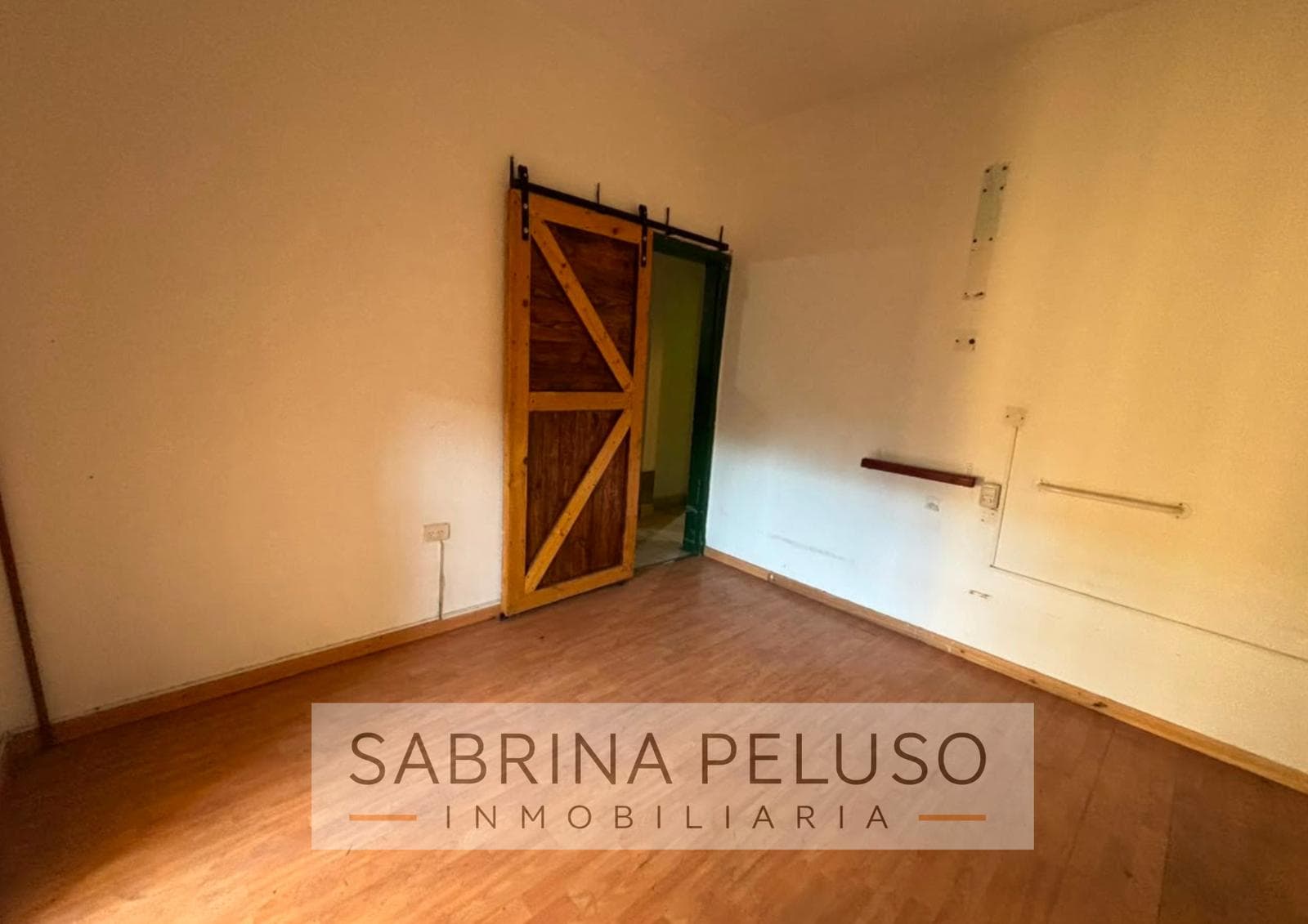 3-Room Apartment for Sale in Downtown Moreno