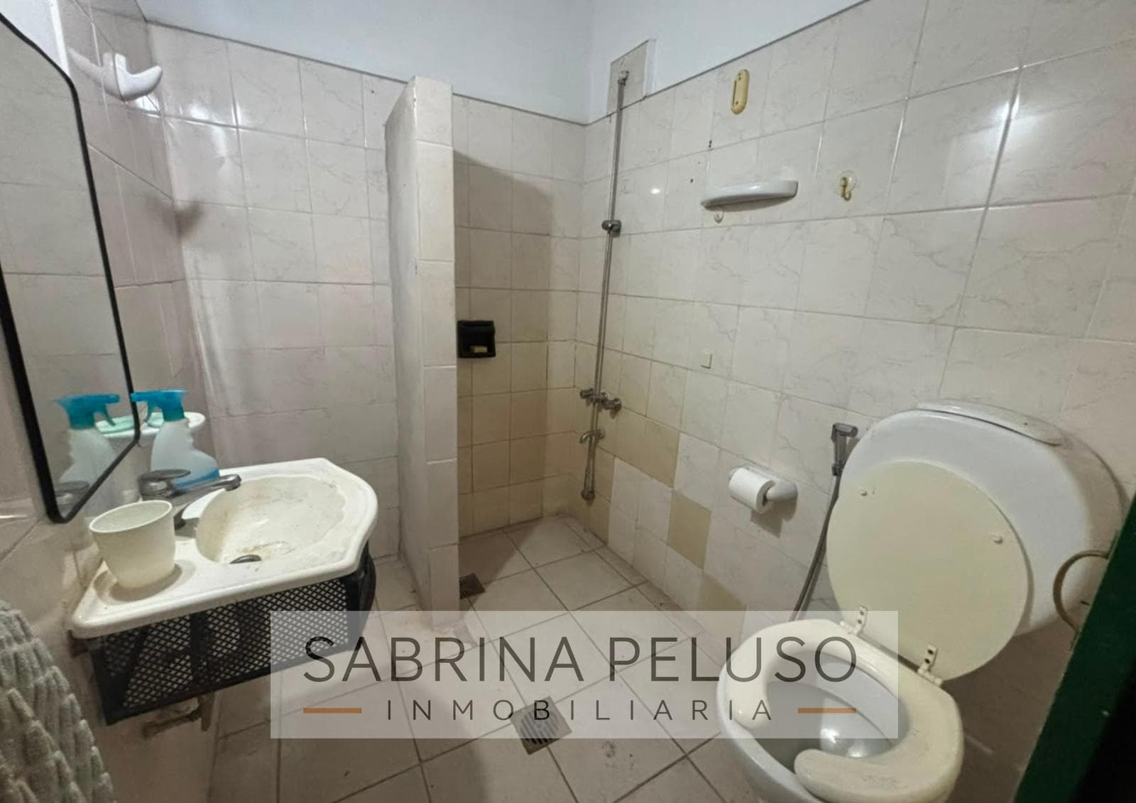3-Room Apartment for Sale in Downtown Moreno