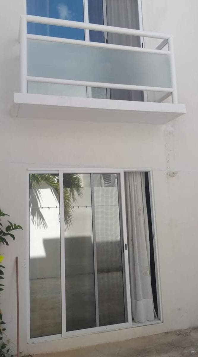 CASA EN VENTA RESIDENCIAL JARDINES DEL SUR 4 AV 135 CANCUN ZONA SUR