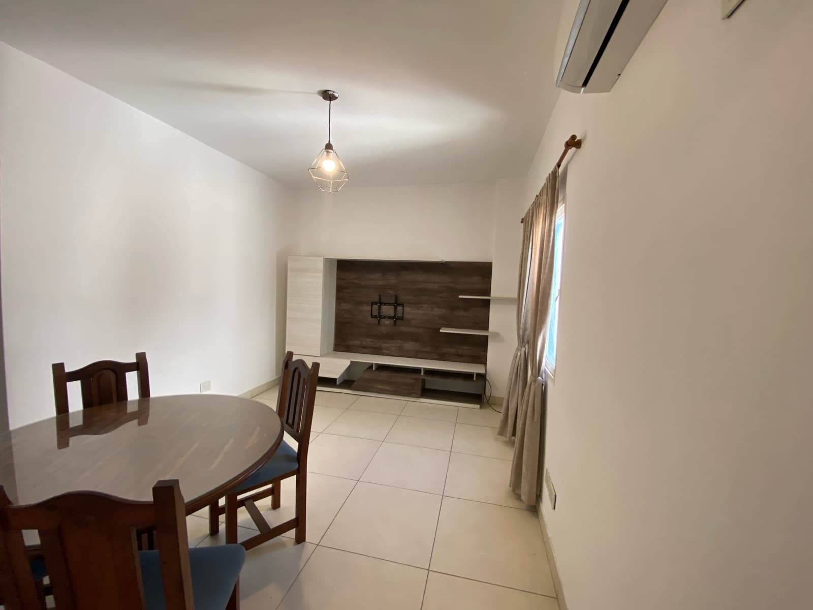 Alquiler Departamento de 3 ambientes con terraza y baulera en Banfield