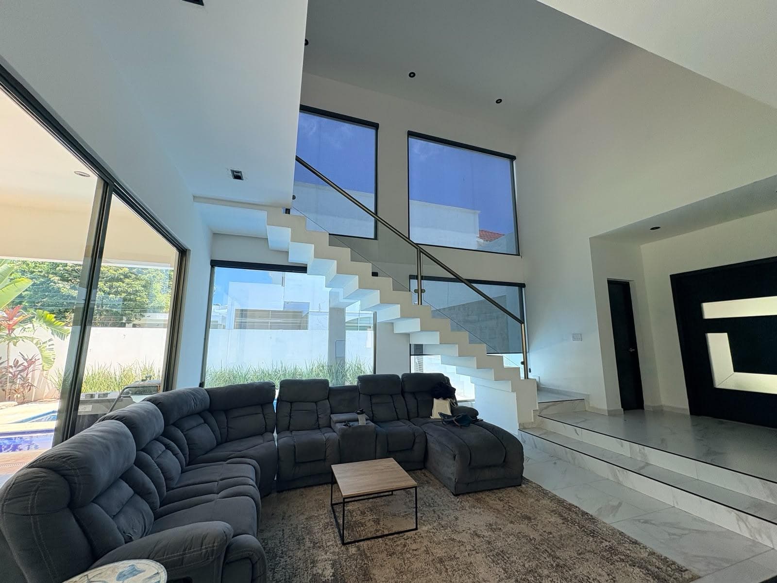 CASA EN VENTA VILLA MAGNA AV COLOSIO CANCUN