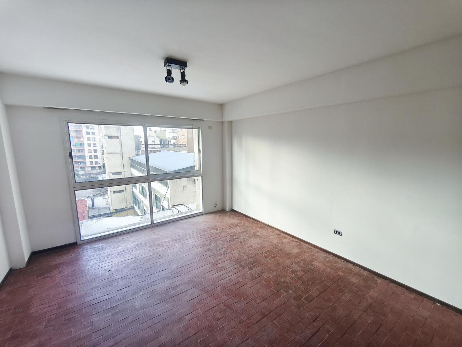 Office with Garage - Downtown