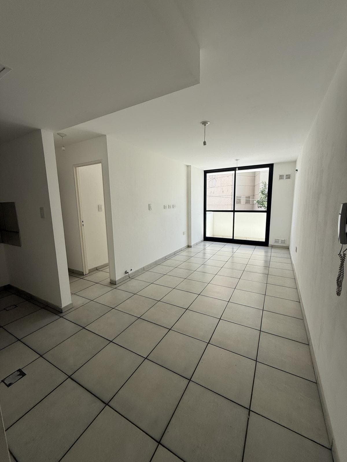 One-bedroom apartment on the second floor next to the Quinto Centenario