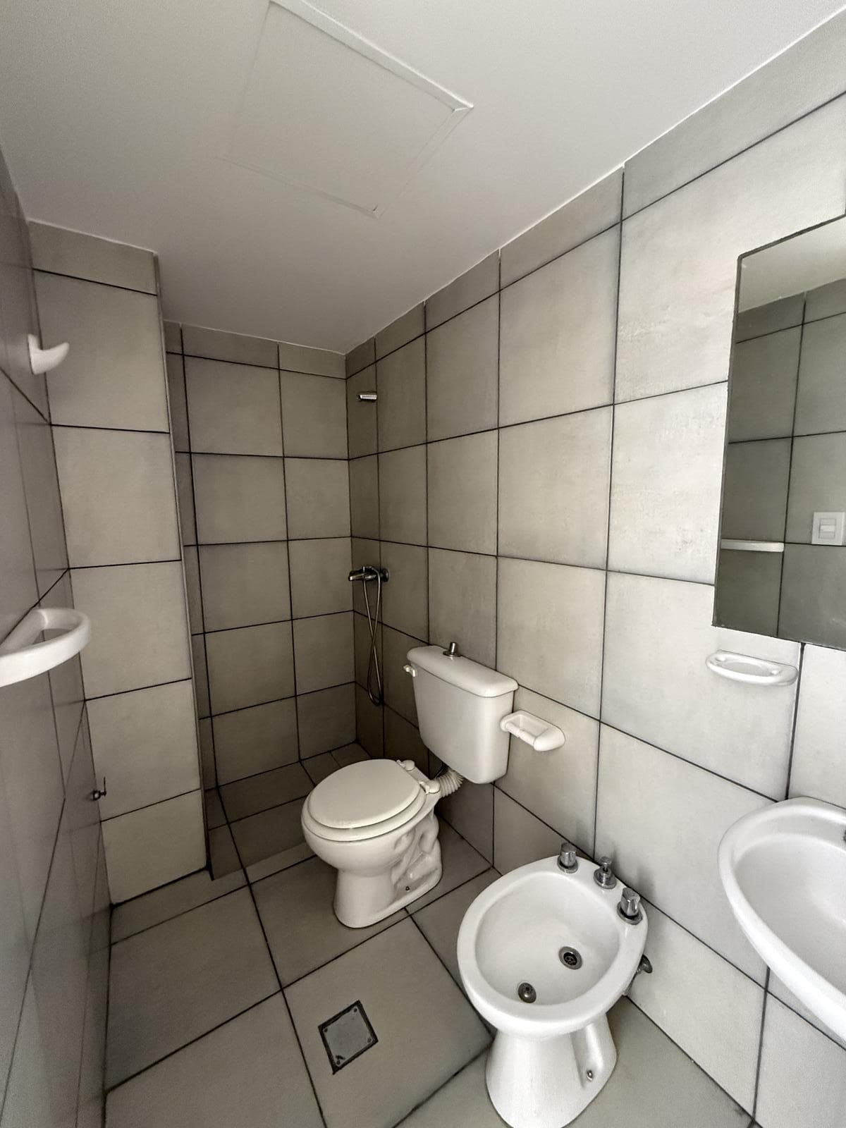 One-bedroom apartment on the second floor next to the Quinto Centenario