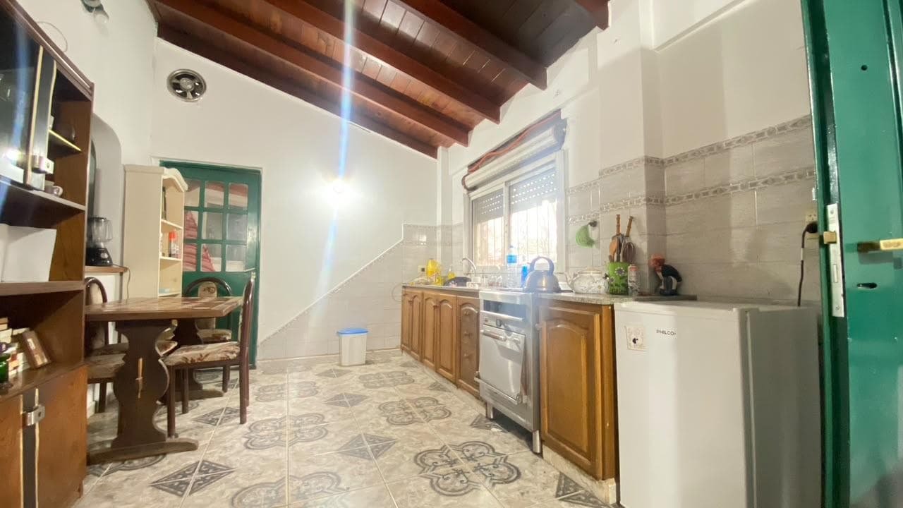 Venta casa 3 amb + local y amplio lote en Muñiz