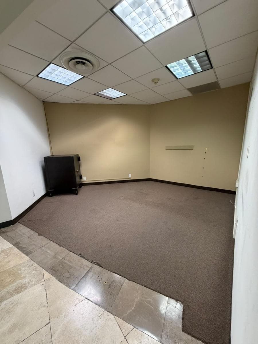 OFFICE FOR RENT – SANTANDER TOWER