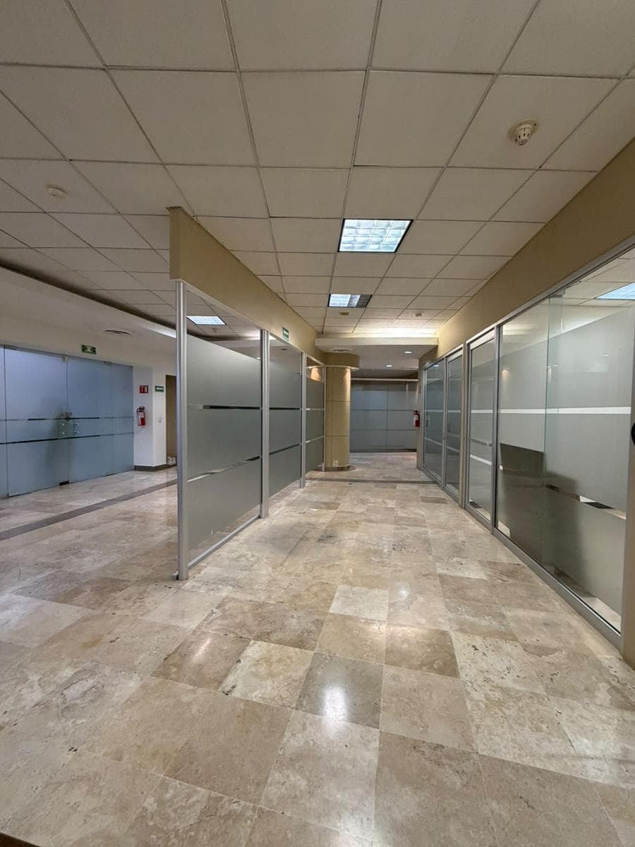 OFFICE FOR RENT – SANTANDER TOWER