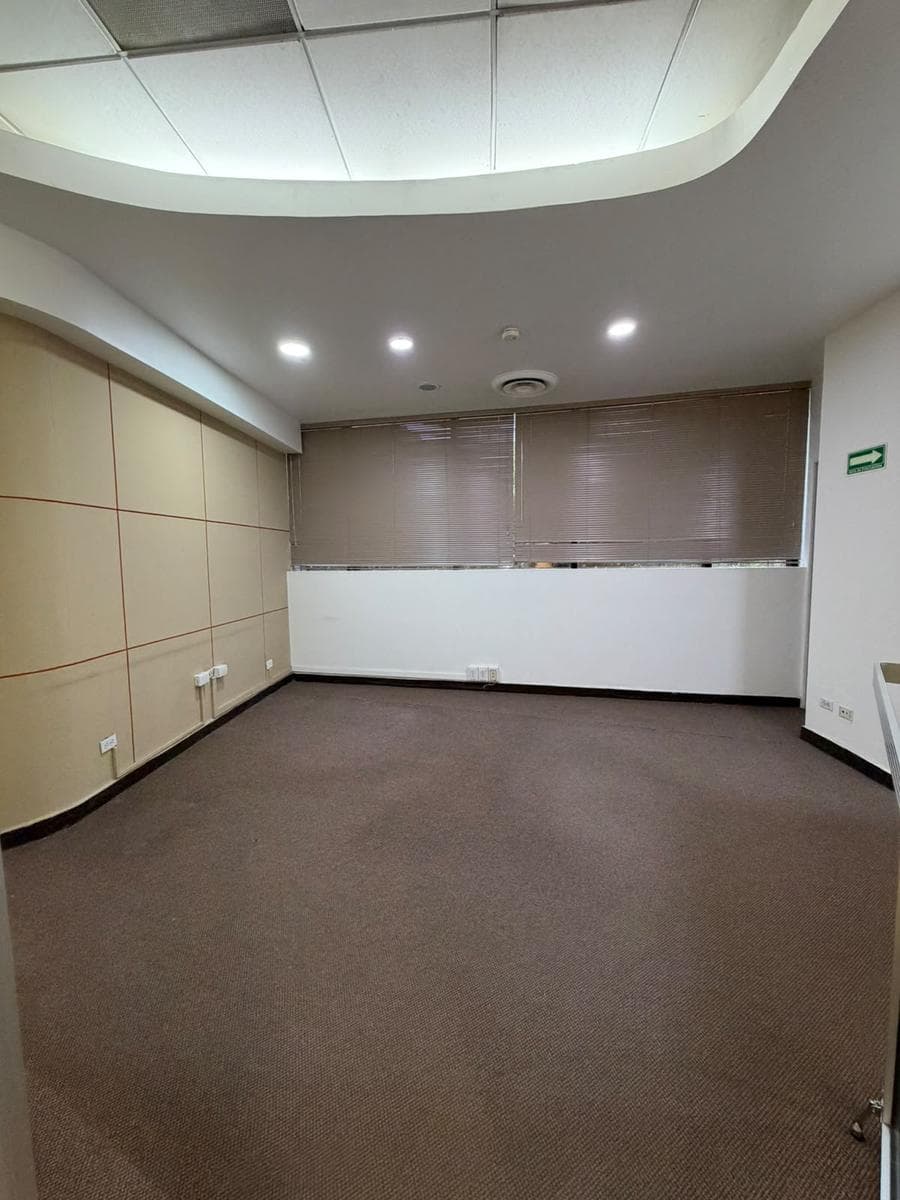 OFFICE FOR RENT – SANTANDER TOWER