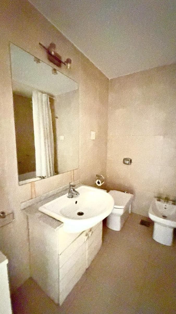OPPORTUNITY. 4-room apartment with a separate room, very bright. Belgrano