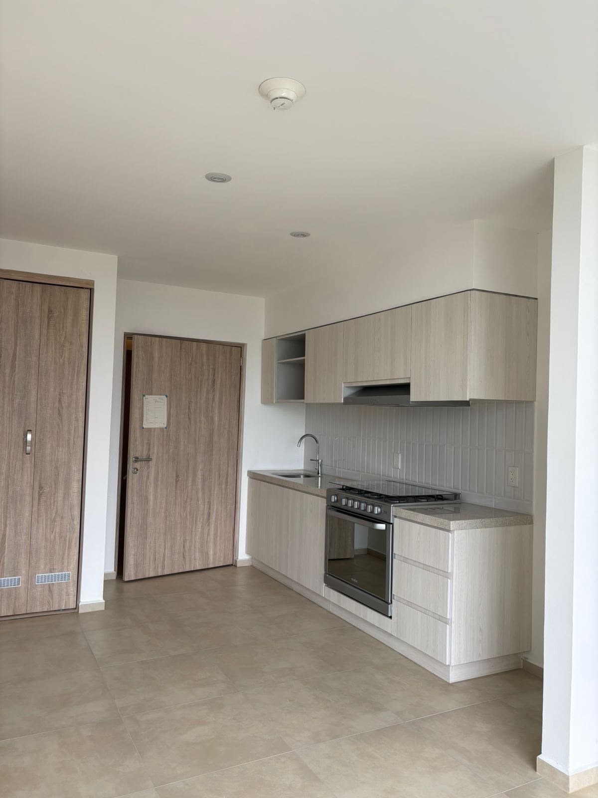 Apartment - Terranza Condominium