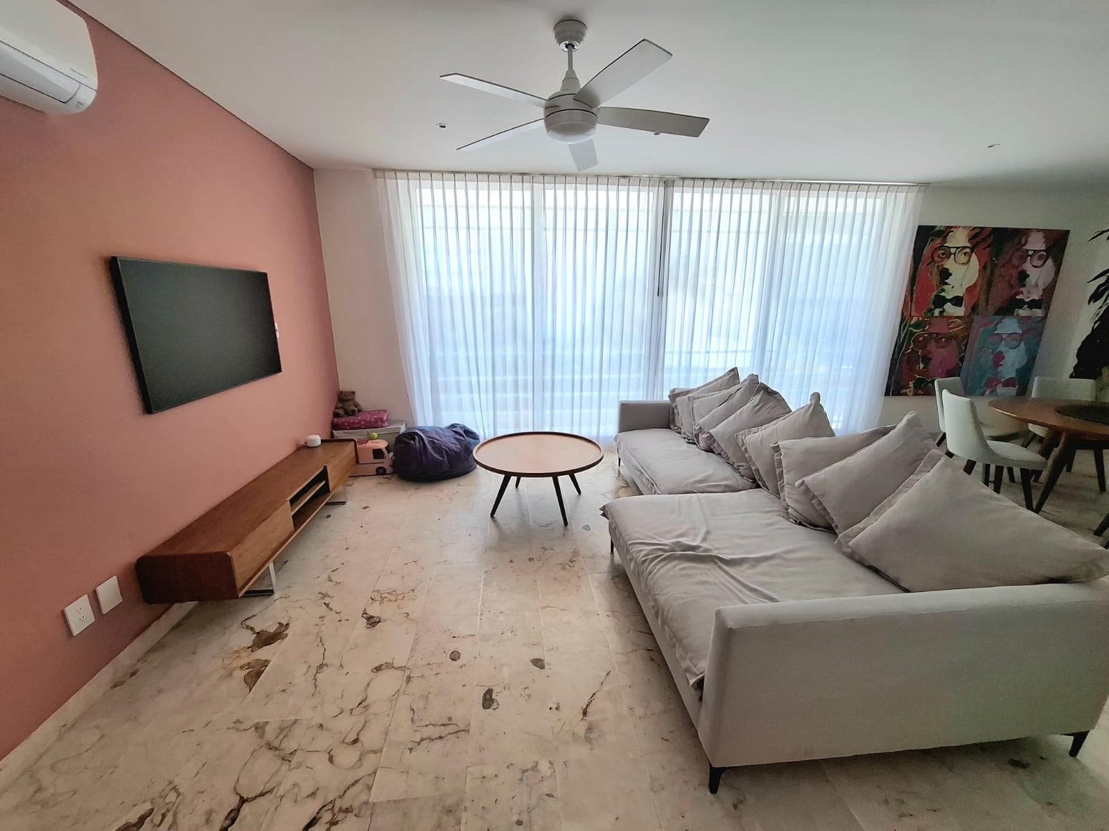 Two-bedroom apartment for sale in Playa del Carmen