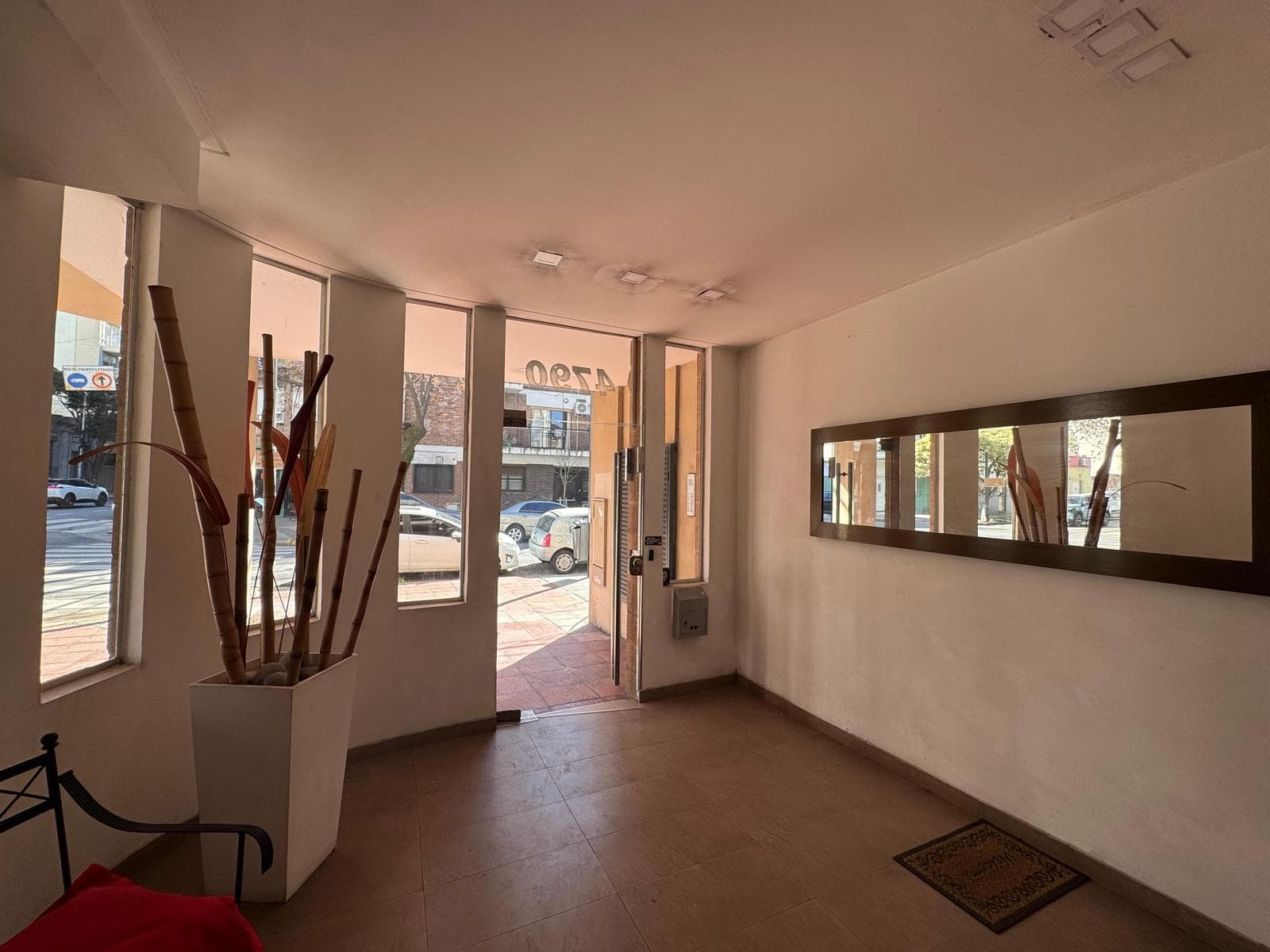 2-ROOM APARTMENT WITH BALCONY, SUNNY, FURNISHED. VILLA URQUIZA