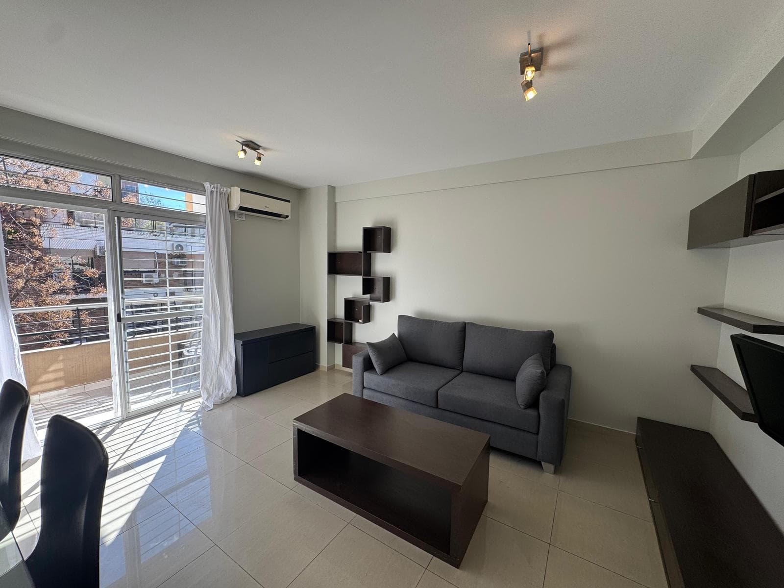 2-ROOM APARTMENT WITH BALCONY. FURNISHED. VILLA URQUIZA
