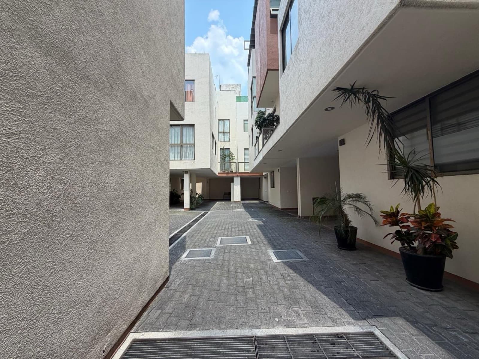 House for Sale in a Condominium Complex in Narvarte Poniente