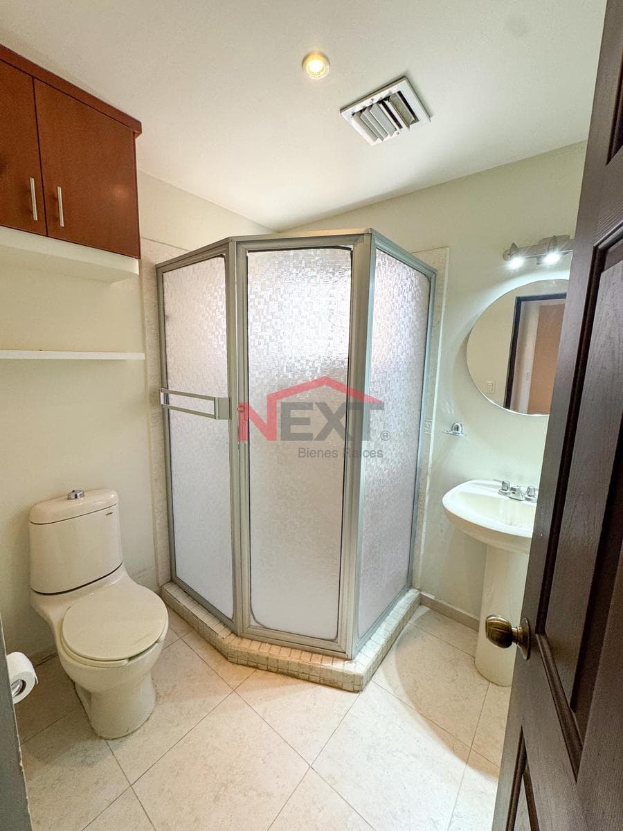 HOUSE FOR RENT IN THE VALLE DEL LAGO RESIDENTIAL COMPLEX
