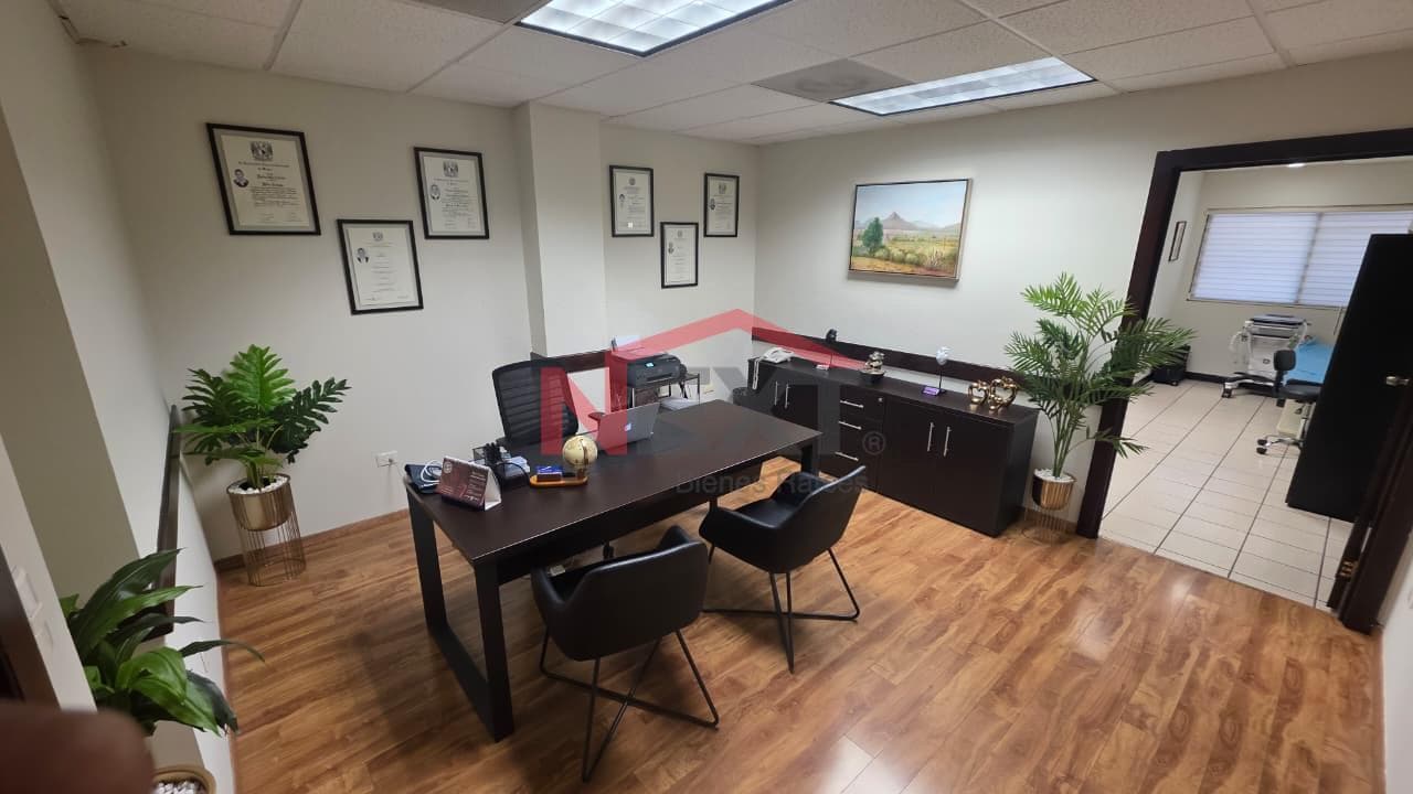 Medical Office for Rent at Centro Médico del Río
