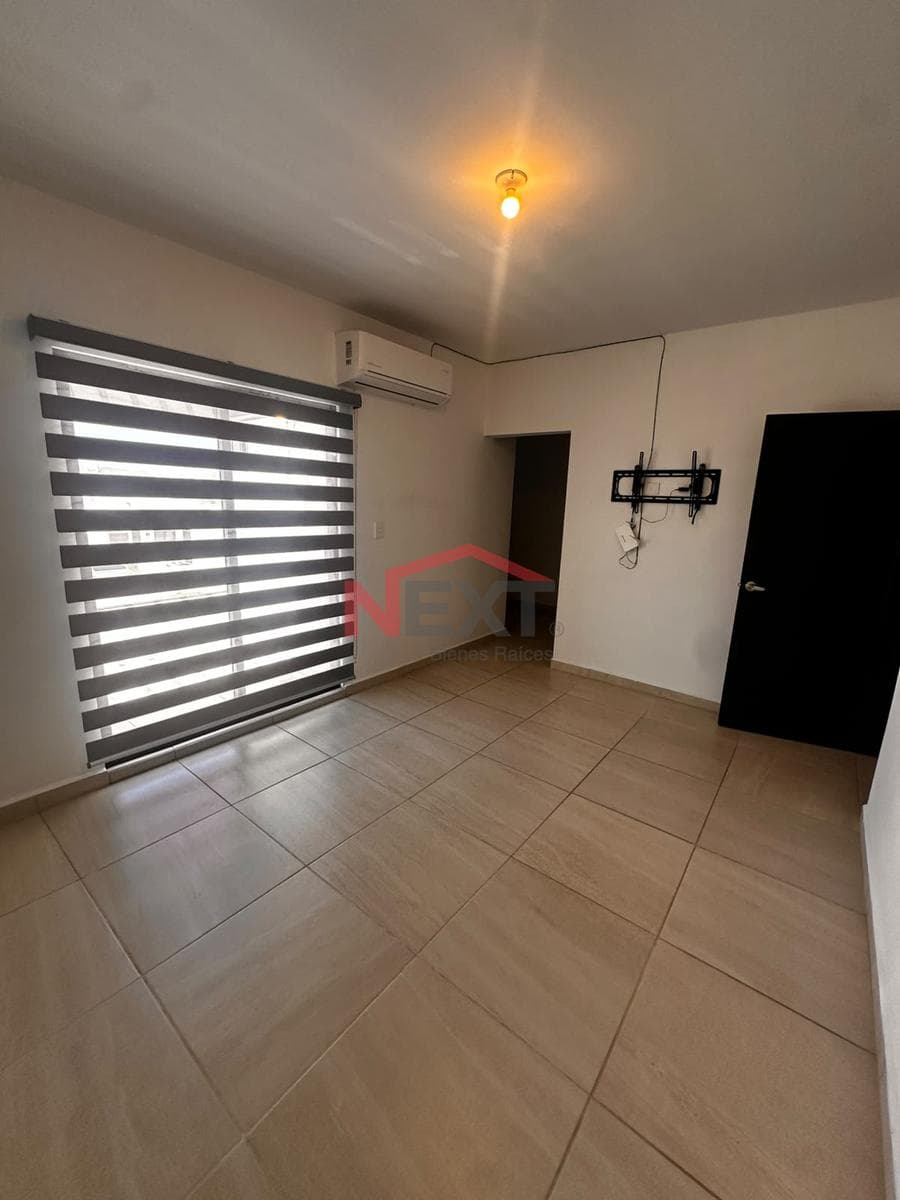 HOUSE FOR RENT IN A RESIDENTIAL NEIGHBORHOOD IN BARCELONA