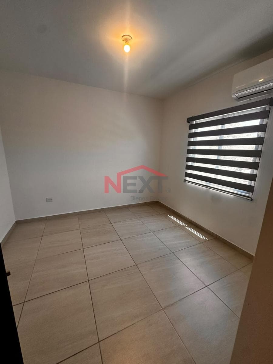 HOUSE FOR RENT IN A RESIDENTIAL NEIGHBORHOOD IN BARCELONA
